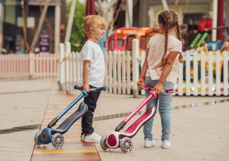 Globber Elite Prime Lights 3-wheel kick scooter with LED wheels